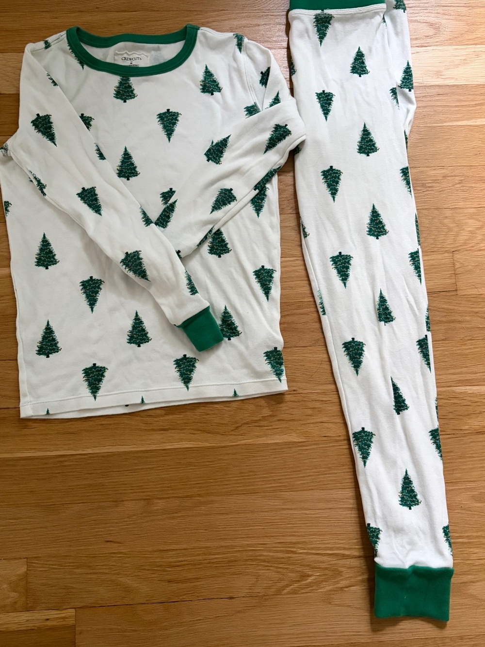Crew Cuts- Unisex- Kids Green Tree Print Pajama Set - Cozy Holiday Sleepwear